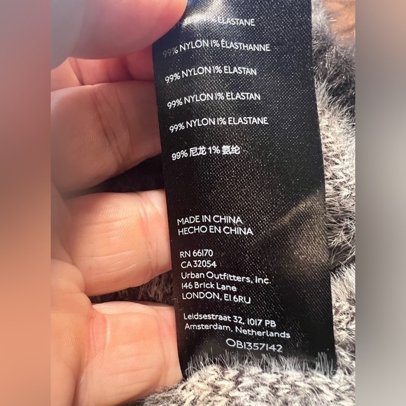 Urban Outfitters Chrystin Jacquard Fuzzy Pullover Sweater Size XS Cropped Soft - Picture 6 of 6